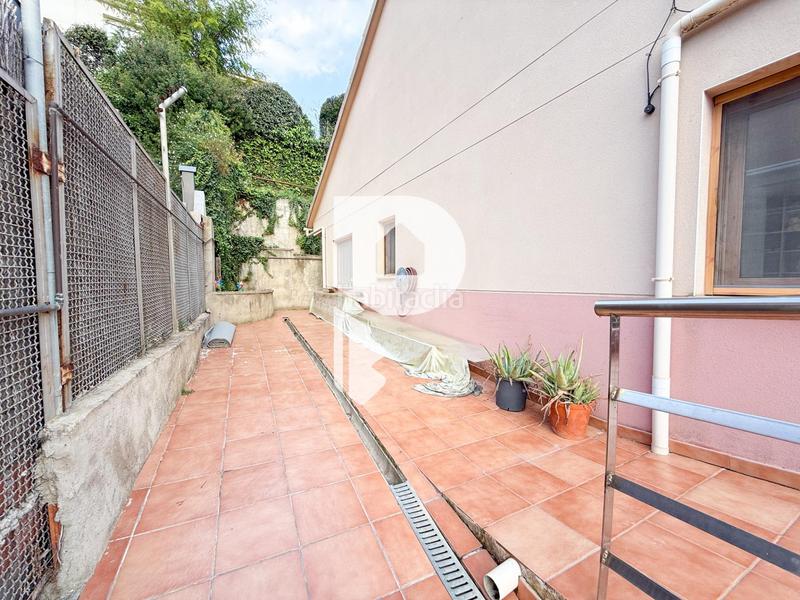 Foto bf6440db-2b45-49d7-a1f9-8f399543327c. Casa con riscaldamento parcheggio in Can Palet de Vista Alegre Terrassa