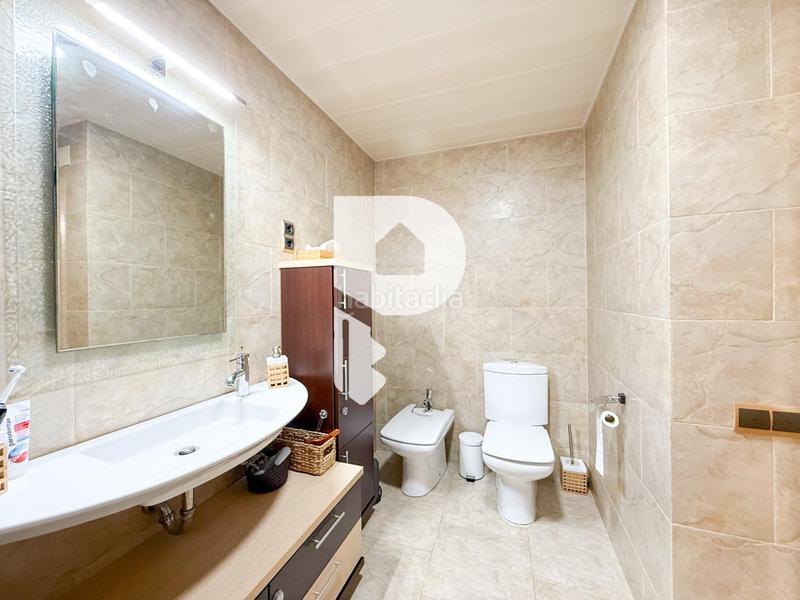 Foto d331bd7c-9500-4473-8ba6-808cba160cd7. Casa con riscaldamento parcheggio in Can Palet de Vista Alegre Terrassa