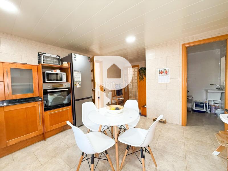 Foto 3f313ee9-b9a3-4d08-9197-783ac86688cd. Maison avec chauffage parking dans Castellnou-Can Mir-Can Solà Rubí