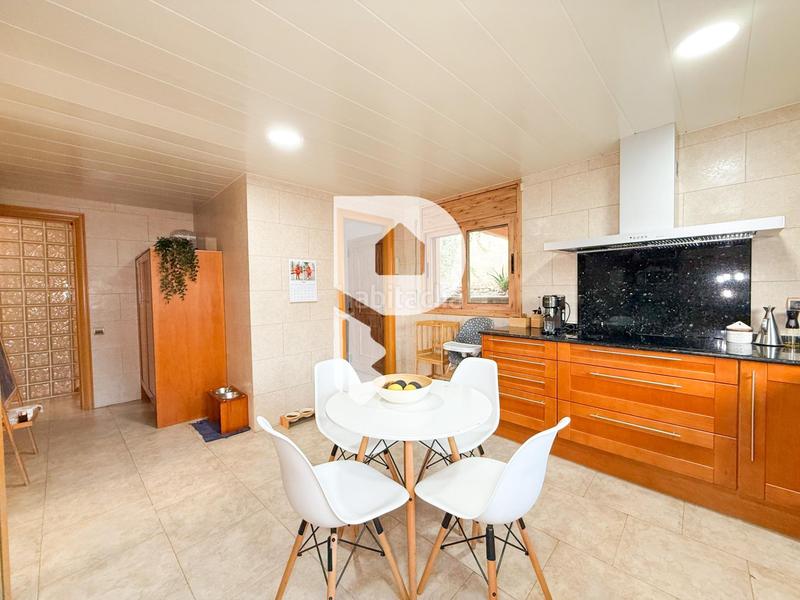 Foto 8be061c4-5783-4e0d-8b6c-580430ad0429. Maison avec chauffage parking dans Castellnou-Can Mir-Can Solà Rubí