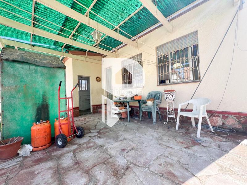 Foto 08d58616-9476-4cbc-a24d-1a4430a15a6d. Casa  a reformar en una sola planta en Sant Andreu de la Barca