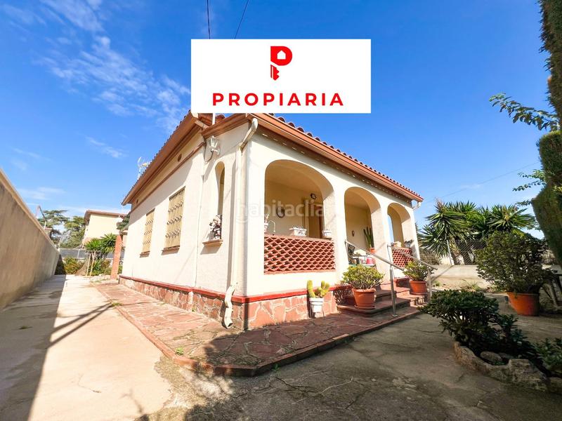 Foto 0f0d2179-97c6-40c4-b0fa-62b9d84bc898. Casa  a reformar en una sola planta en Sant Andreu de la Barca