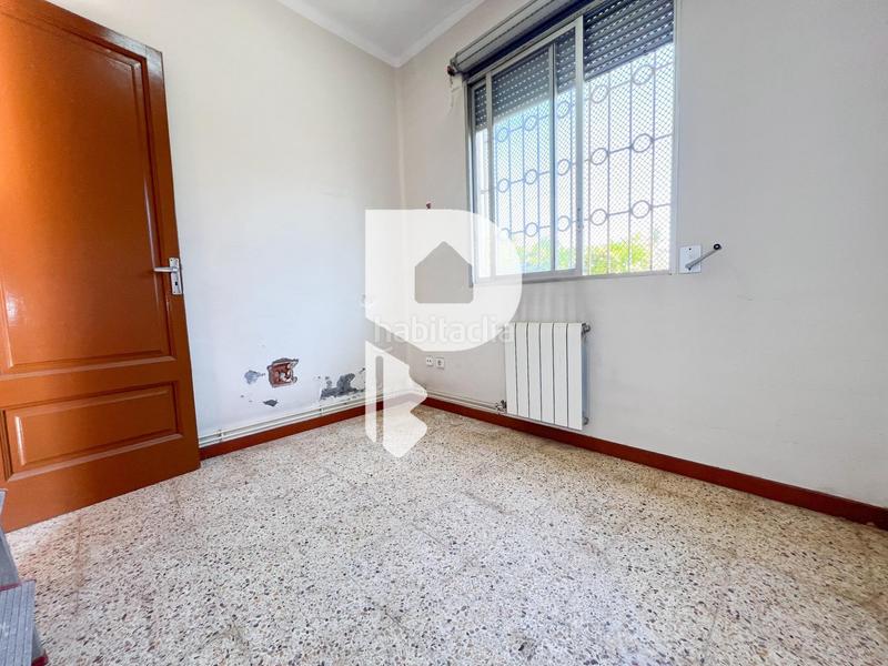 Foto 5119b56c-09d4-4b8f-98e7-2be29f3e116f. Casa  a reformar en una sola planta en Sant Andreu de la Barca
