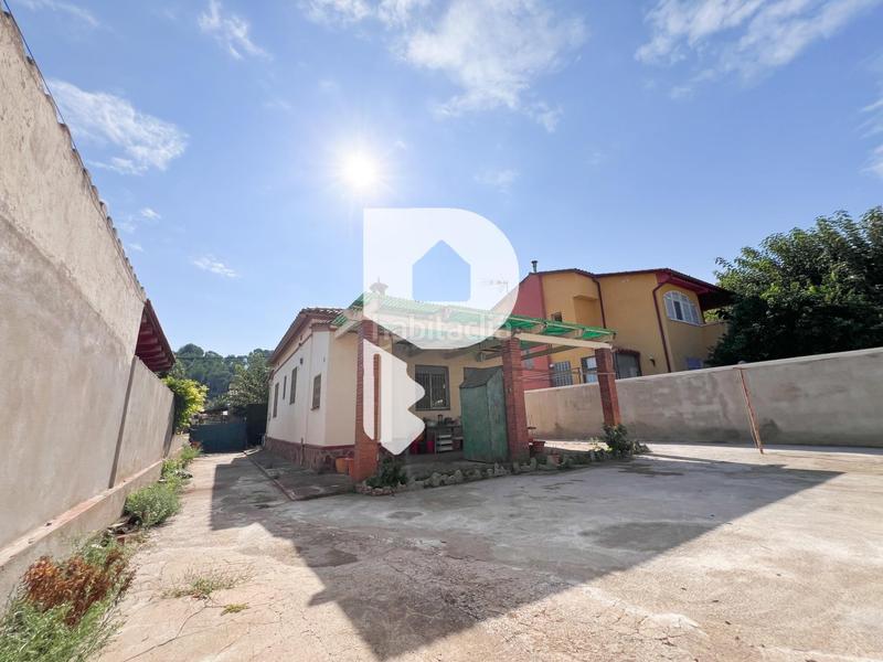 Foto 9c5db866-b001-46a2-b72c-05ca3bf956fb. Casa  a reformar en una sola planta en Sant Andreu de la Barca