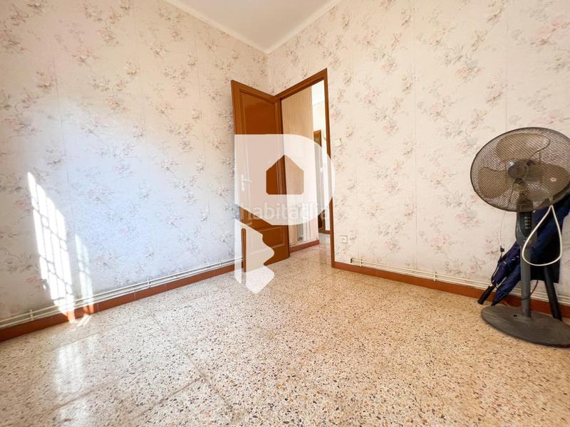 Foto b39498a0-4853-4e19-88c0-65e356290ea0. Casa  a reformar en una sola planta en Sant Andreu de la Barca