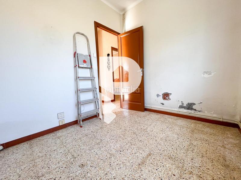 Foto c065451e-ceab-48d8-a0a6-ce9d020c2a97. Casa  a reformar en una sola planta en Sant Andreu de la Barca