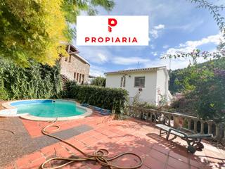 Maison à Vallirana. Bonita casa con jardín y piscina