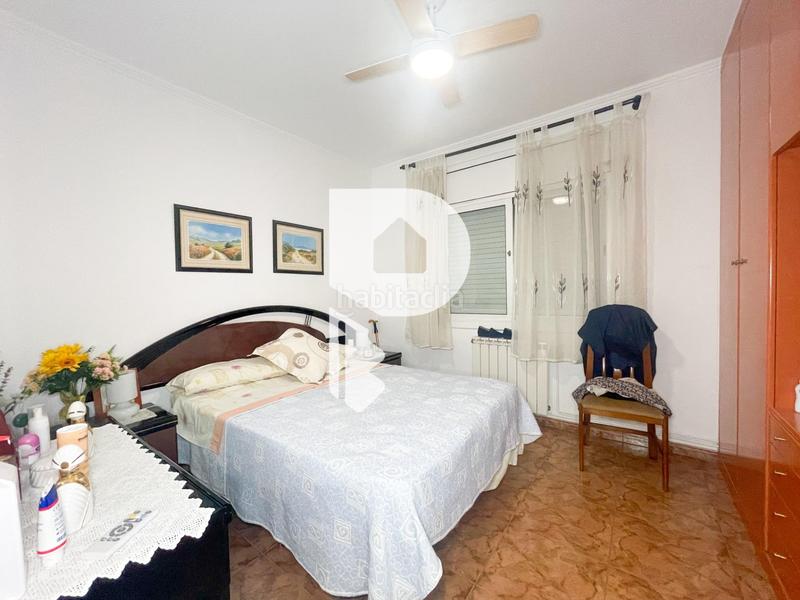 Foto abb924ee-4bdc-43bf-9c6a-2574118e415b. Flat with heating in Sant Vicenç dels Horts