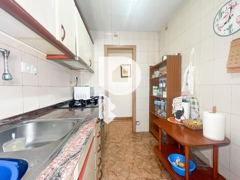 Foto d9ad8710-0f71-4ef9-aa15-b705be26a722. Flat with heating in Sant Vicenç dels Horts