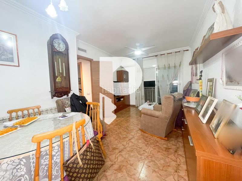 Foto dbb654d6-a976-4ea8-b44a-268e653d1c11. Flat with heating in Sant Vicenç dels Horts