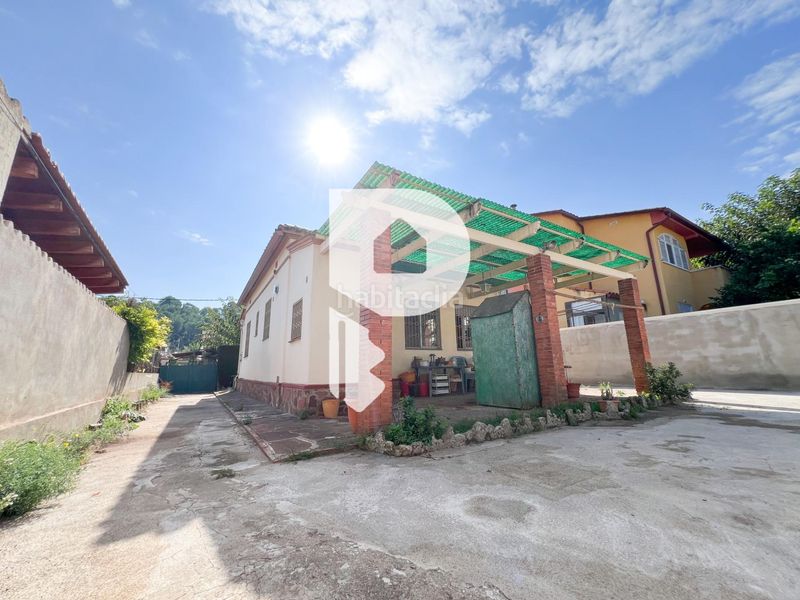 Foto c648f2cc-5281-46f4-8eed-9189abf3163a. Casa amb aparcament a Sant Andreu de la Barca
