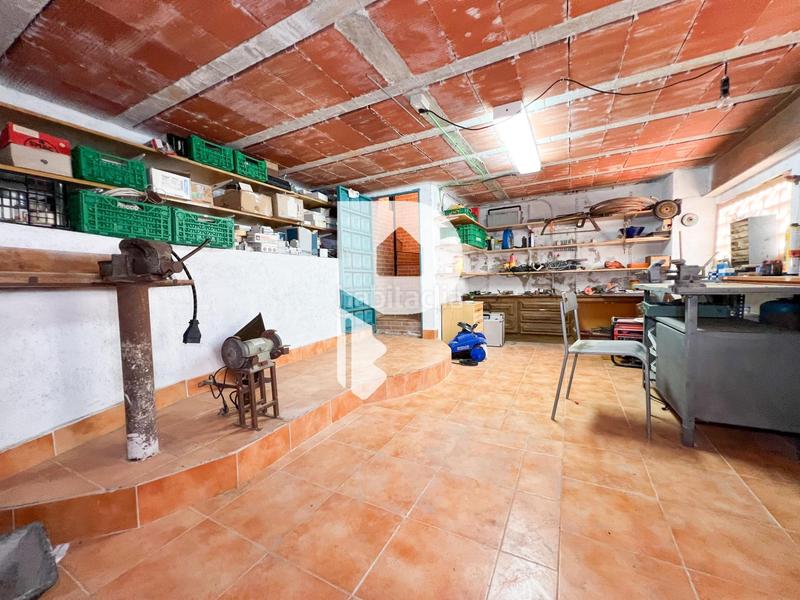 Foto 0d1e9664-3962-40e8-ad73-ef38dc86b9ca. Casa amb calefacció aparcament piscina a Vallirana