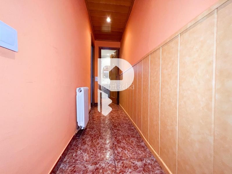 Foto 1fd9a03b-f9bb-4e92-88ed-d2703b7d7013. Casa amb calefacció aparcament piscina a Vallirana