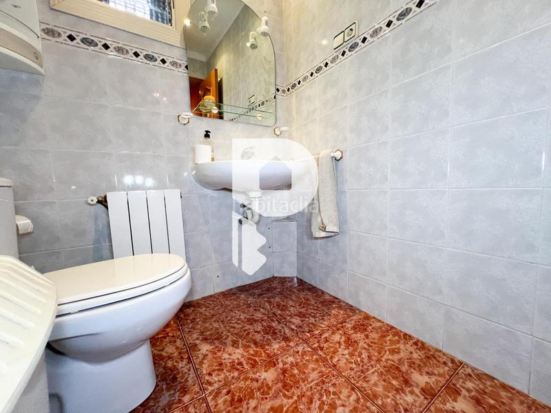 Foto b11231b1-80c9-4258-8773-a69a324bc9f5. Casa amb calefacció aparcament piscina a Vallirana