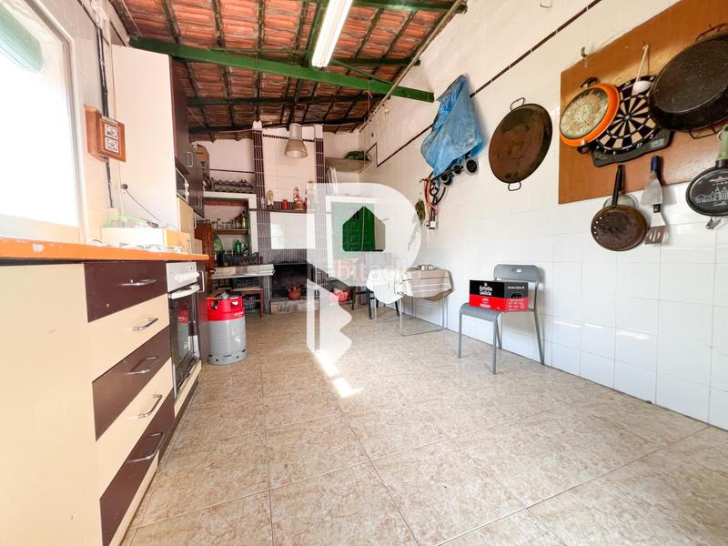 Foto d7e90e3e-f521-441c-9896-1b68144384dd. Casa amb calefacció aparcament piscina a Vallirana