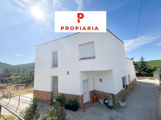 Casa  Vallirana. Bonita casa de obra seminueva con terreno