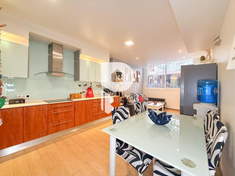 Foto 40686dcb-7f33-4c33-a025-f8b8f39f3cb0. Piano terra con riscaldamento in Roses-Castellbell Sant Feliu de Llobregat