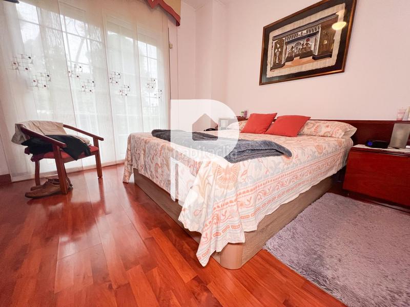 Foto 1d9506a9-6984-4c51-b82f-32620e887c14. Casa amb calefacció aparcament a Centre Sant Boi de Llobregat