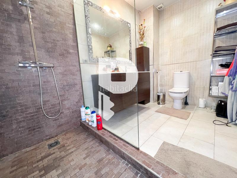 Foto 42507727-1140-4247-bbe7-df11115af083. Casa amb calefacció aparcament a Centre Sant Boi de Llobregat