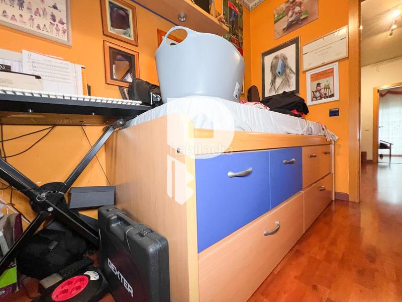 Foto 429d4859-19ed-4352-9b34-7890a1d721b7. Casa amb calefacció aparcament a Centre Sant Boi de Llobregat