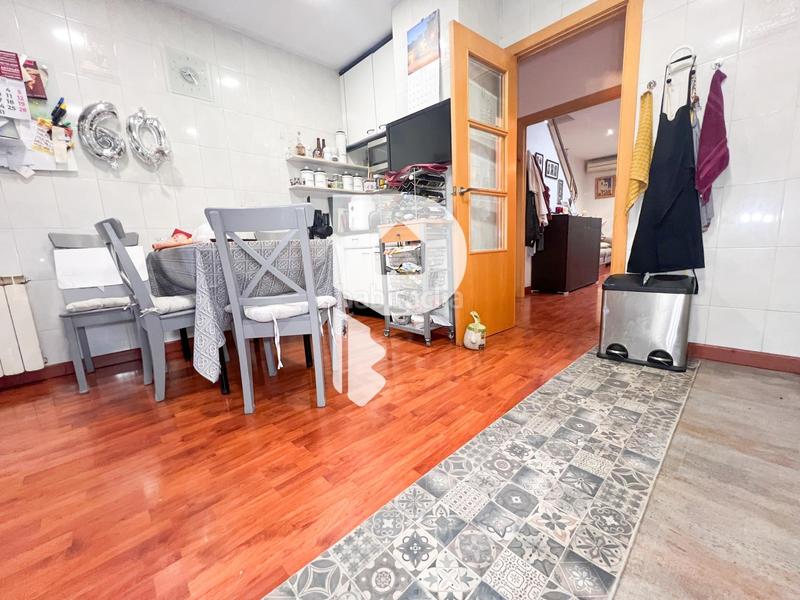 Foto 57530332-25e9-4400-81e5-251ce35e35f6. Casa amb calefacció aparcament a Centre Sant Boi de Llobregat