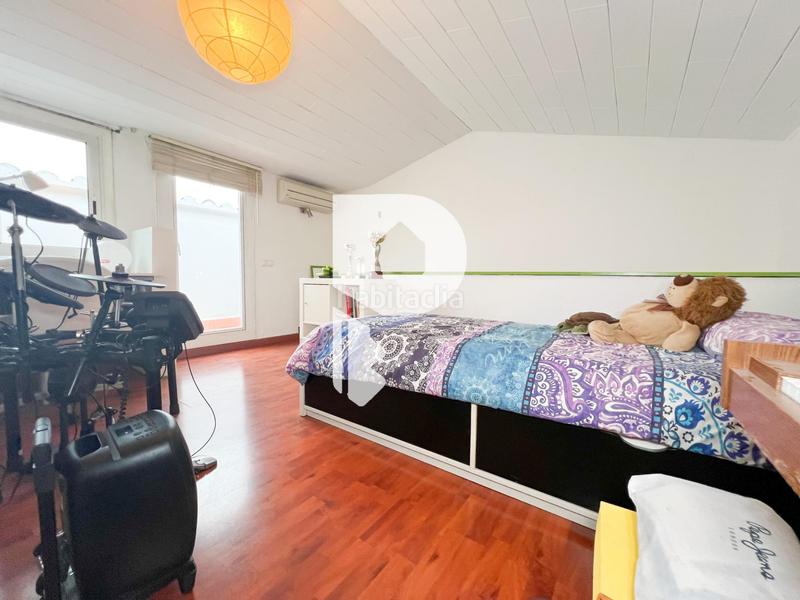 Foto 9d7515d5-4bcd-45cb-b733-b8ecb17fe188. Casa amb calefacció aparcament a Centre Sant Boi de Llobregat