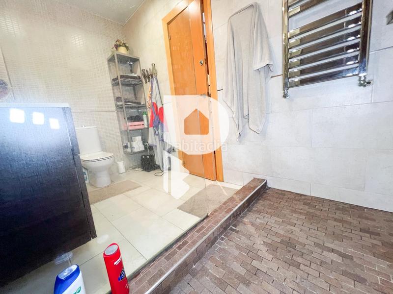 Foto cc498e36-933a-4567-8afe-d34d11469adc. Casa amb calefacció aparcament a Centre Sant Boi de Llobregat