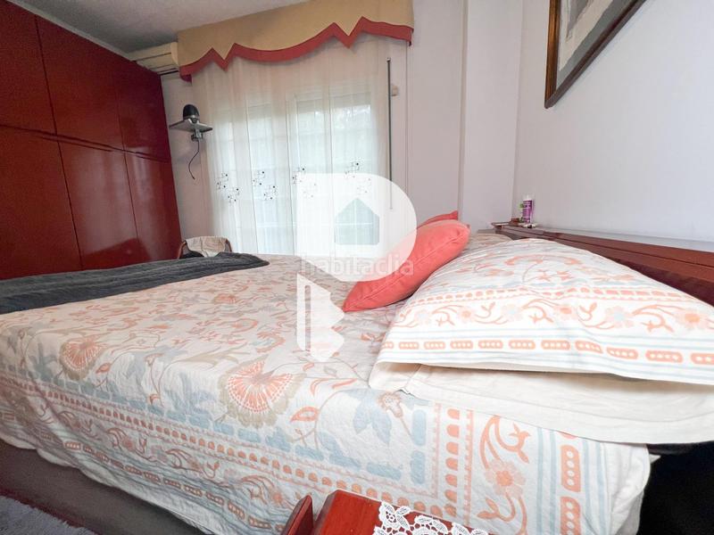 Foto cf80df9f-c26d-4fb3-98d8-3241746fec5a. Casa amb calefacció aparcament a Centre Sant Boi de Llobregat