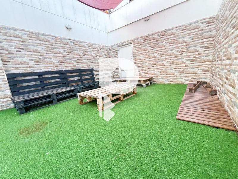 Foto d3e70c61-395a-43a7-9763-844b654dd015. Casa amb calefacció aparcament a Centre Sant Boi de Llobregat