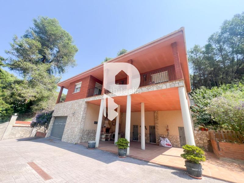 Foto 6604a083-3d34-49e6-81d4-ab5577a43e48. Maison dans Vallirana 08759 dans Vallirana