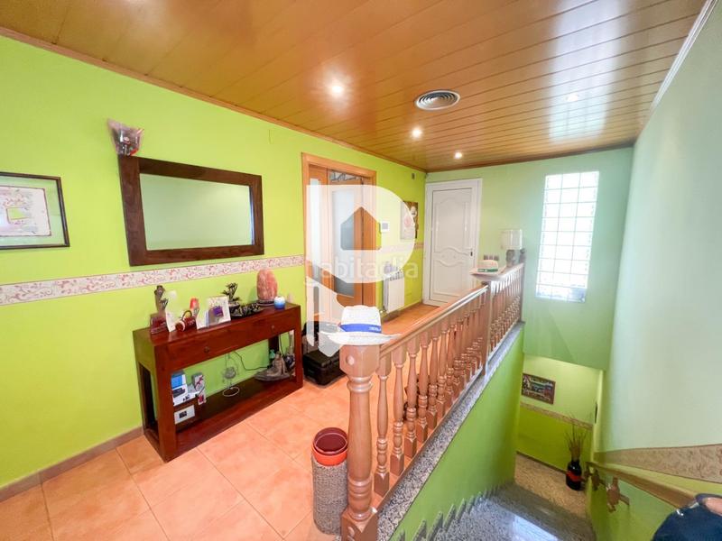 Foto e4be4494-d8f2-4f3f-a870-638c48c3f621. Maison dans Vallirana 08759 dans Vallirana