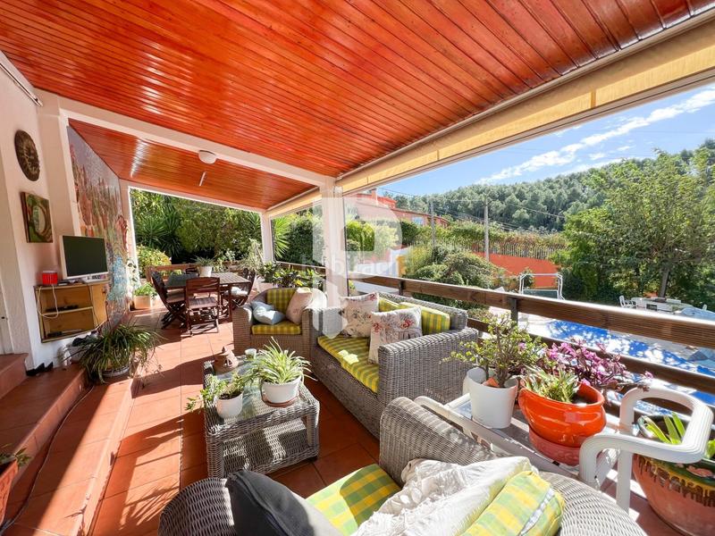 Foto 2d62156c-cddd-433e-905b-4d26691ed49a. Haus mit heizung parking pool in Cervelló