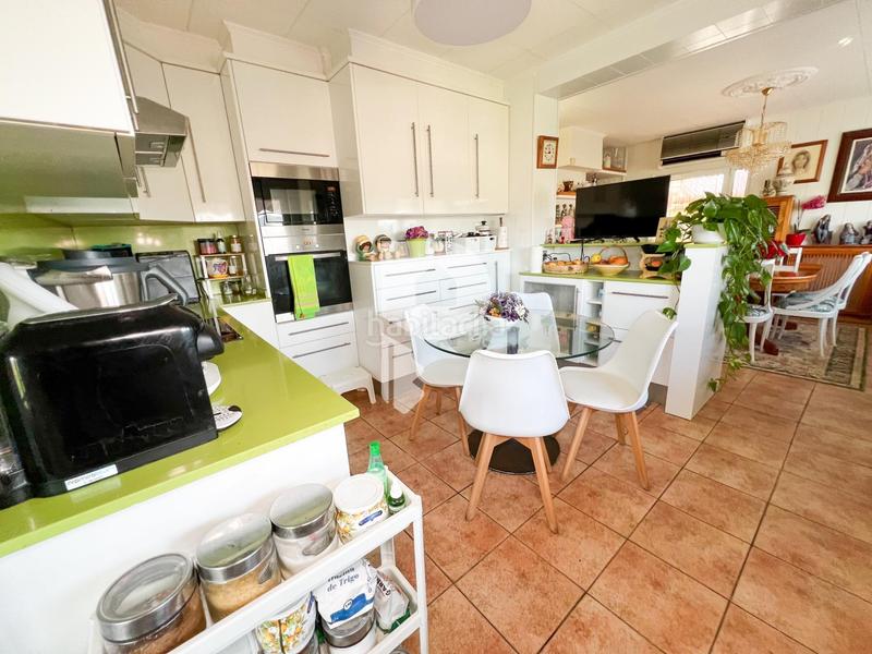 Foto 8aaab7a3-5dbf-4e8f-b9e6-f41b61403e13. Haus mit heizung parking pool in Cervelló