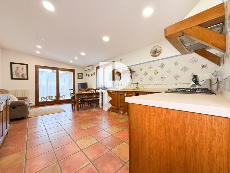 Foto 4ebaa64c-2d4b-418c-896d-8848f7f22a5d. Chalet with parking in Sant Muç Rubí