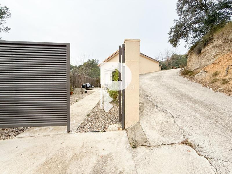 Foto d2de9442-db67-4d35-a933-0532a5aa36bc. Chalet with parking in Sant Muç Rubí