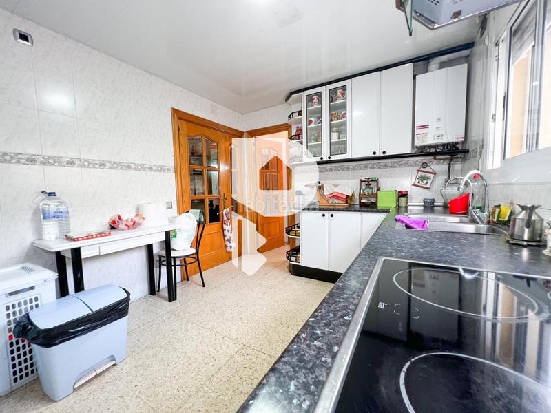 Foto 69ffce63-f4db-4fff-a063-62c4419ee81e. Casa con riscaldamento parcheggio in Abrera