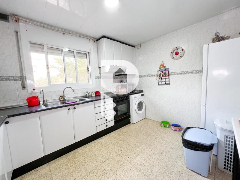 Foto b318a90c-dd09-4146-b726-e64edcf895b8. Casa con riscaldamento parcheggio in Abrera