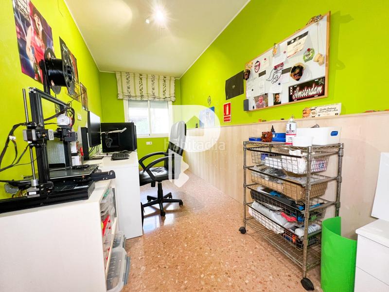 Foto 9034cbcc-0940-445c-bf96-503a51f29810. Piso  en el centro con parking en Cervelló