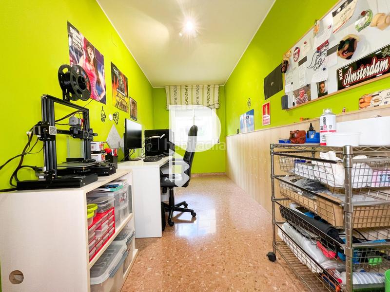 Foto a3a6327a-5d67-4353-b54f-d5c6f88405af. Piso  en el centro con parking en Cervelló