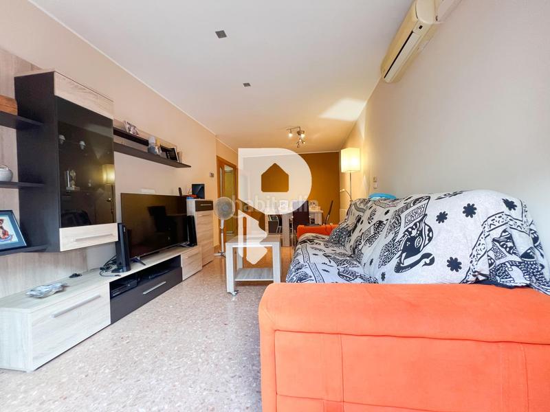 Foto fa0e42d0-d77c-4c5a-b9f8-76fc34ecde0c. Piso  en el centro con parking en Cervelló