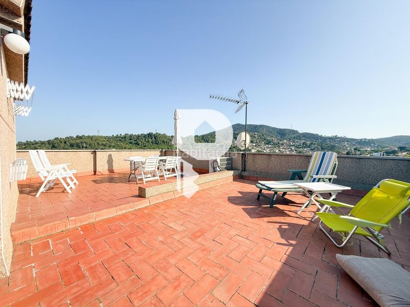 Foto 4c09add1-fc5a-4569-8e04-2891a3f2fa4b. Casa amb calefacció aparcament piscina a Sant Vicenç dels Horts