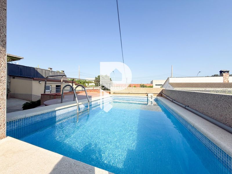 Foto 851abc5a-0424-4f48-8700-f56f3d9c0029. Casa amb calefacció aparcament piscina a Sant Vicenç dels Horts