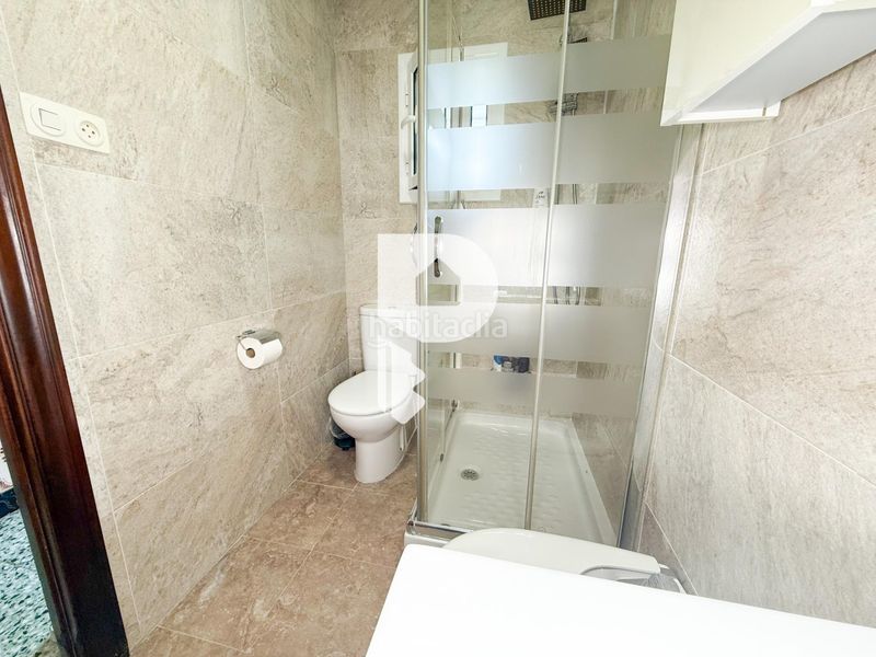 Foto eea3f5a2-8f89-4751-b360-dd1c5a2123aa. Casa amb calefacció aparcament piscina a Sant Vicenç dels Horts