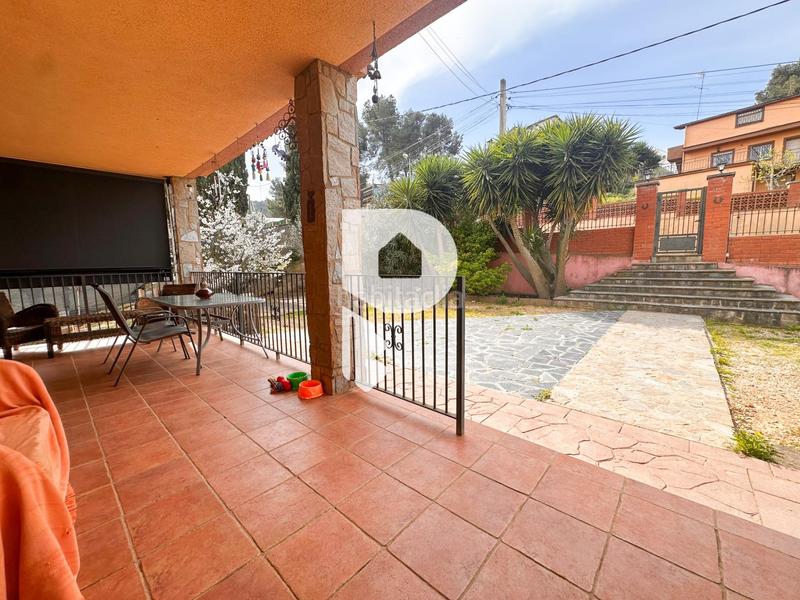 Foto 41559f52-caee-4cb9-9a57-826faaf7bf3e. Maison avec chauffage parking dans Vallirana