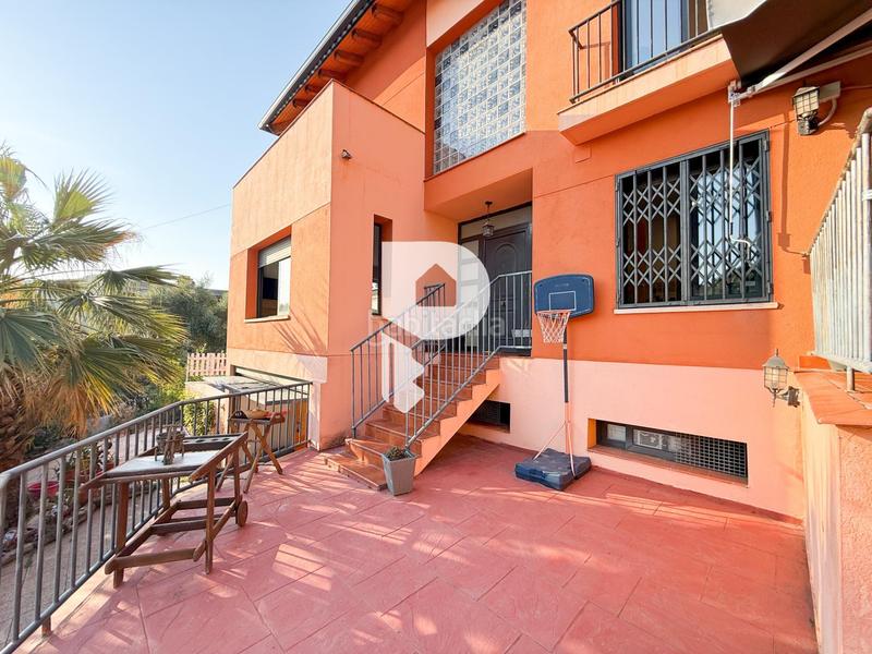 Foto 577f7269-c5b1-4fc0-8dce-50f139536767. Chalet avec chauffage parking piscine dans Cervelló