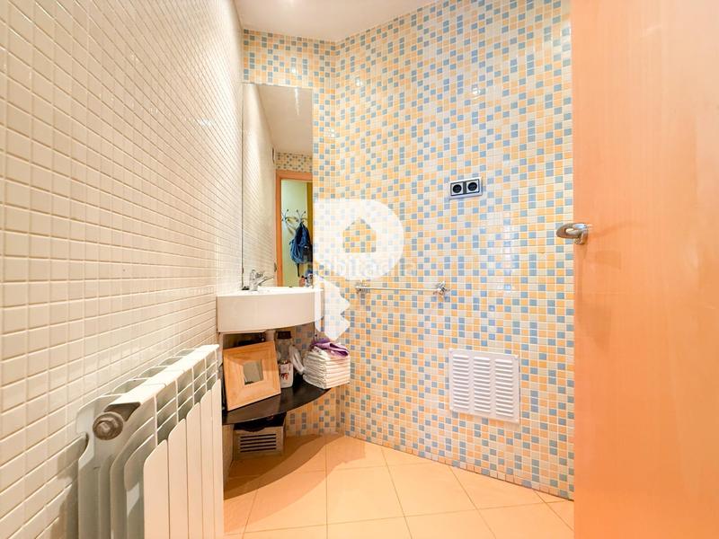 Foto 749494d9-b2be-48b1-896a-50c7acba595b. Chalet avec chauffage parking piscine dans Cervelló