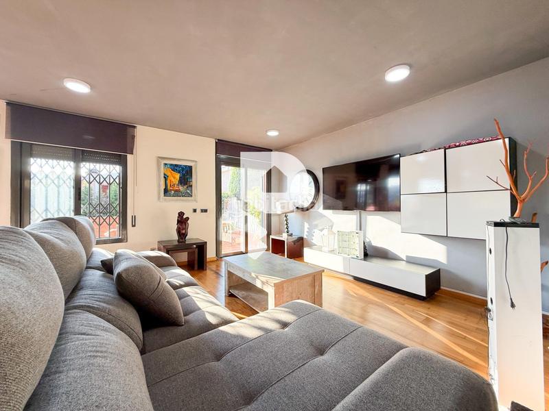 Foto 79ad679b-ea76-4059-b660-91026d502992. Chalet avec chauffage parking piscine dans Cervelló