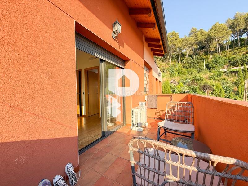 Foto 9f9773ee-ce6e-4f24-b937-0b4907ce0bf2. Chalet avec chauffage parking piscine dans Cervelló