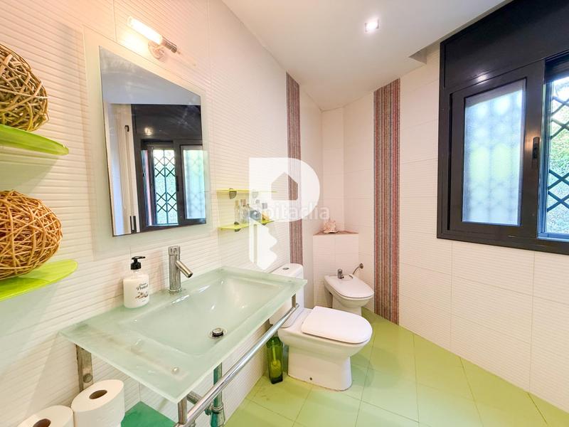 Foto bbcd596d-c866-4abb-9e46-b8db49c20129. Chalet avec chauffage parking piscine dans Cervelló