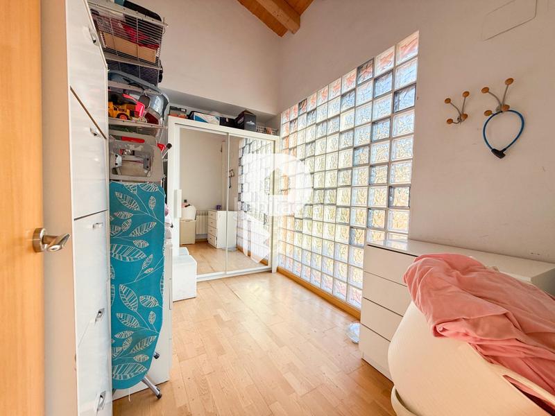 Foto c69acb8e-3a74-45de-82da-cf75f89c9597. Chalet avec chauffage parking piscine dans Cervelló